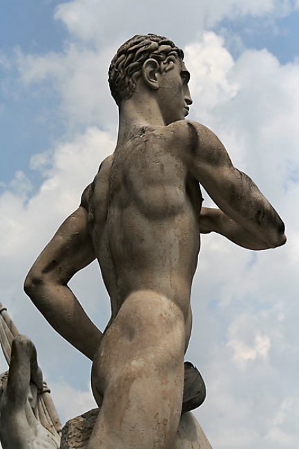 Stadio dei marmi 234